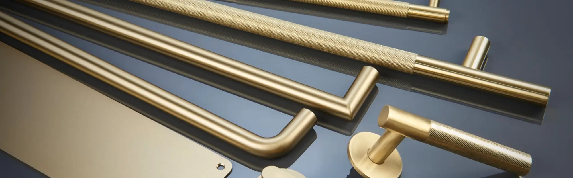 P&Oacute;RTICO  Doors & Windows