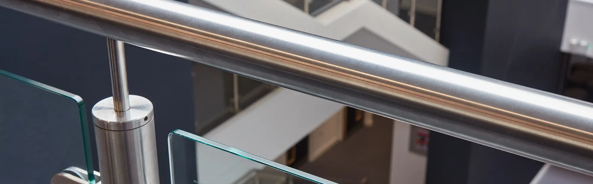 P&Oacute;RTICO  Doors & Windows