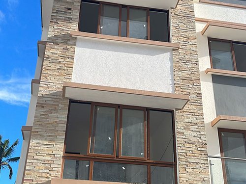 P&Oacute;RTICO  Doors & Windows